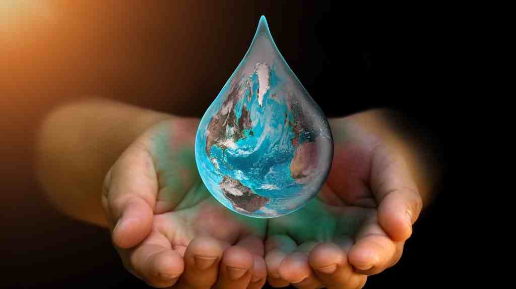World Water Day Essay in Gujarati